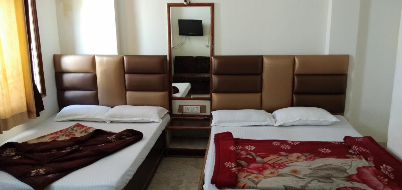 Hotel Euro International Nuova Delhi Esterno foto