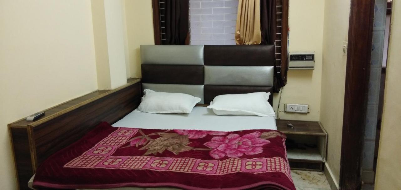 Hotel Euro International Nuova Delhi Esterno foto