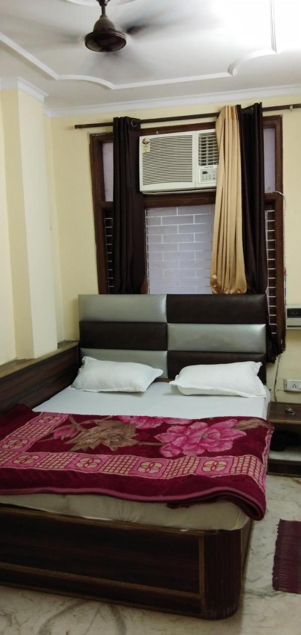 Hotel Euro International Nuova Delhi Esterno foto