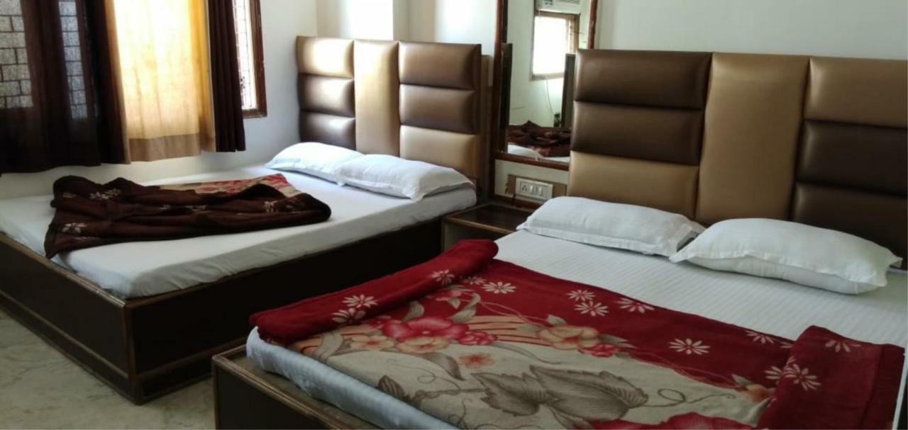Hotel Euro International Nuova Delhi Esterno foto